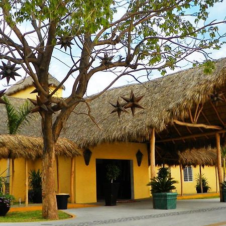 Zar Manzanillo Hotel ภายนอก รูปภาพ